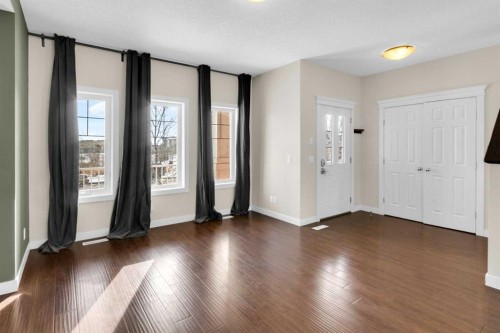 26 Willow Drive, Cochrane, AB - Indoor Photo Showing Other Room