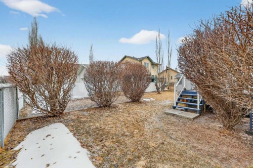 106 Cambridge Glen Drive, Strathmore, AB - Outdoor