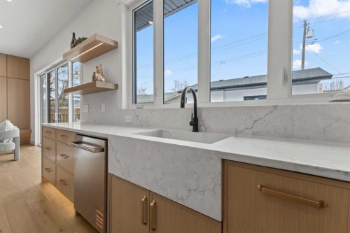 1910 Broadview Road, Calgary, AB - Indoor Photo Showing Kitchen
