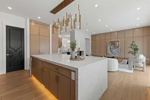 1910 Broadview Road, Calgary, AB - Indoor