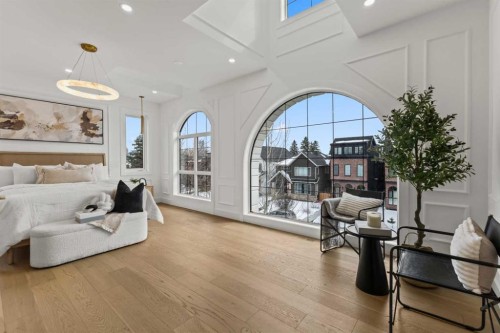 1910 Broadview Road, Calgary, AB - Indoor Photo Showing Living Room