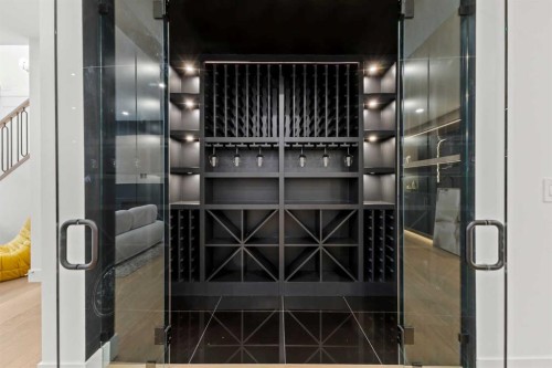 1910 Broadview Road, Calgary, AB - Indoor Photo Showing Other Room