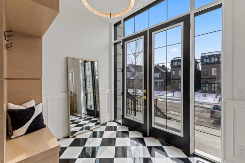 1910 Broadview Road, Calgary, AB - Indoor Photo Showing Other Room