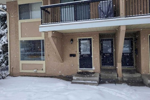 1101-2200 Woodview Drive SW Calgary, AB T2W 3N6