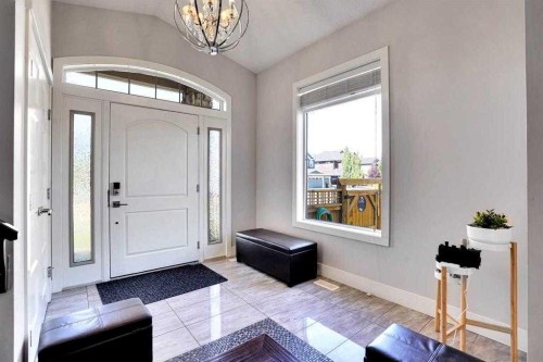 172 Kinniburgh Way, Chestermere, AB - Indoor Photo Showing Other Room