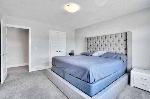 172 Kinniburgh Way, Chestermere, AB - Indoor Photo Showing Bedroom