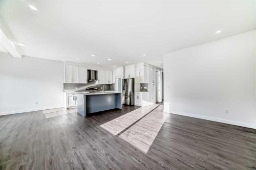 772 Edgefield Crescent, Strathmore, AB - Indoor Photo Showing Kitchen