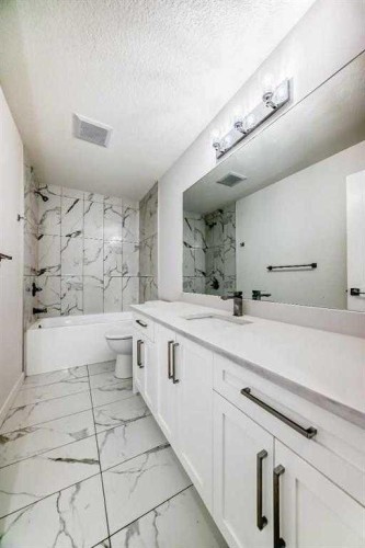 772 Edgefield Crescent, Strathmore, AB - Indoor Photo Showing Bathroom