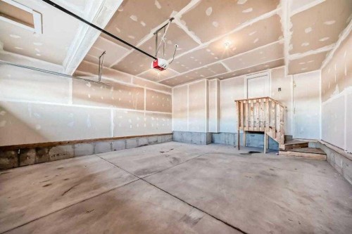 772 Edgefield Crescent, Strathmore, AB - Indoor Photo Showing Garage