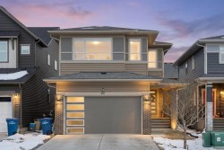 391 Lawthorn Way SEAirdrie, AB T4A 3M7