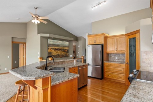 20 Hillcrest Boulevard, Strathmore, AB - Indoor Photo Showing Kitchen With Stainless Steel Kitchen With Double Sink