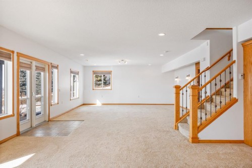 20 Hillcrest Boulevard, Strathmore, AB - Indoor Photo Showing Other Room