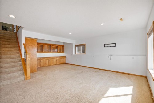 20 Hillcrest Boulevard, Strathmore, AB - Indoor Photo Showing Other Room