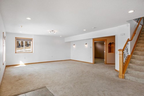 20 Hillcrest Boulevard, Strathmore, AB - Indoor Photo Showing Other Room