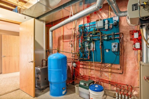 20 Hillcrest Boulevard, Strathmore, AB - Indoor Photo Showing Basement