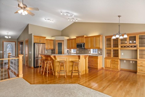 20 Hillcrest Boulevard, Strathmore, AB - Indoor