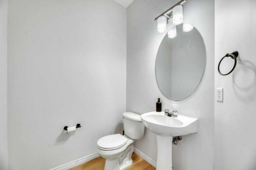 109 Ranch Ridge Meadow, Strathmore, AB - Indoor Photo Showing Bathroom