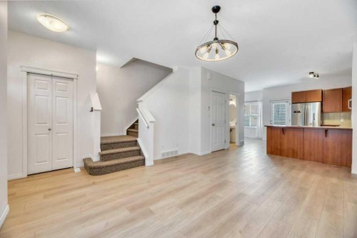 109 Ranch Ridge Meadow, Strathmore, AB - Indoor Photo Showing Kitchen