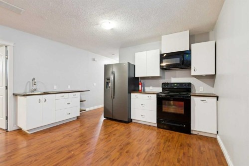 54 Chapala Grove Se, Calgary, AB - Indoor Photo Showing Kitchen