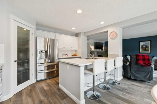 54 Chapala Grove Se, Calgary, AB - Indoor Photo Showing Kitchen