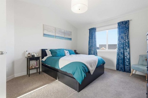 99 Valarosa Drive, Didsbury, AB - Indoor Photo Showing Bedroom