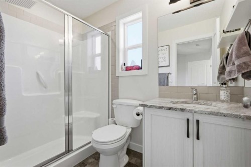 99 Valarosa Drive, Didsbury, AB - Indoor Photo Showing Bathroom