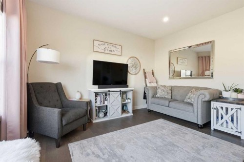 99 Valarosa Drive, Didsbury, AB - Indoor Photo Showing Living Room
