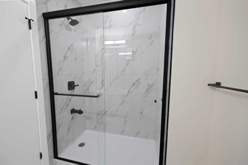 191 Homestead Common Ne, Calgary, AB - Indoor Photo Showing Bathroom