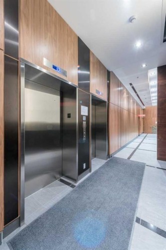 1205-550 Riverfront Avenue Se, Calgary, AB - Indoor Photo Showing Other Room