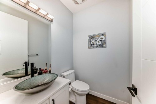 2 Chelsea Bay, Chestermere, AB - Indoor Photo Showing Bathroom