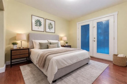 35 Grafton Drive Sw, Calgary, AB - Indoor Photo Showing Bedroom