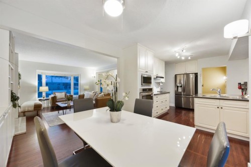 35 Grafton Drive Sw, Calgary, AB - Indoor