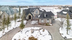 15 Montenaro Bay Cochrane Lake, AB T4C 0A5