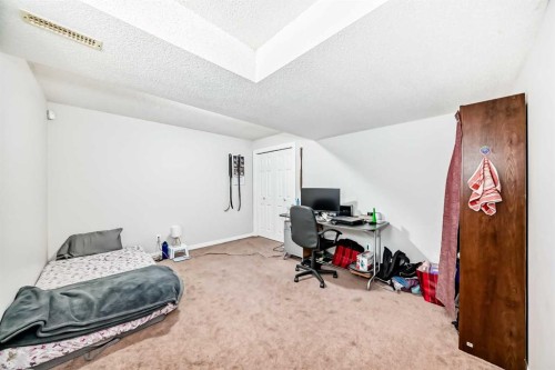 9275 Saddlebrook Drive Ne, Calgary, AB - Indoor