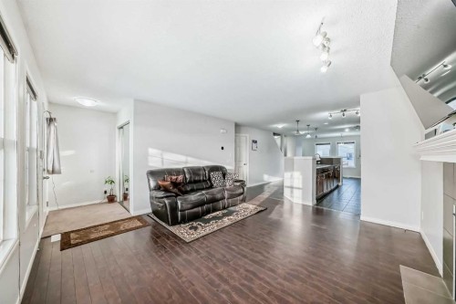 9275 Saddlebrook Drive Ne, Calgary, AB - Indoor Photo Showing Living Room
