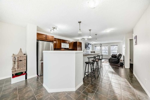 9275 Saddlebrook Drive Ne, Calgary, AB - Indoor Photo Showing Kitchen