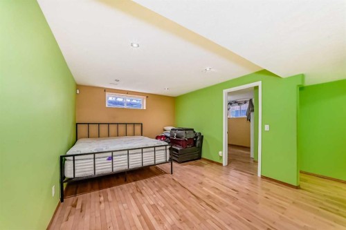 39 Saddleridge Close Ne, Calgary, AB - Indoor Photo Showing Bedroom