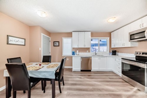 3221 32A Avenue Se, Calgary, AB - Indoor