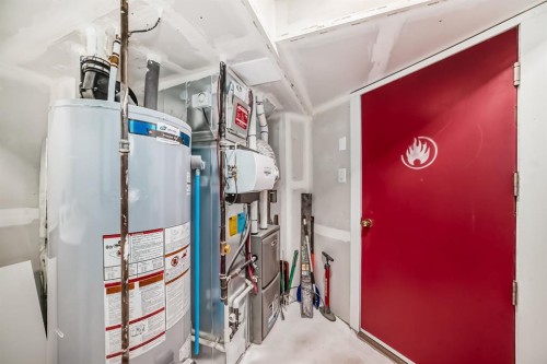 3221 32A Avenue Se, Calgary, AB - Indoor