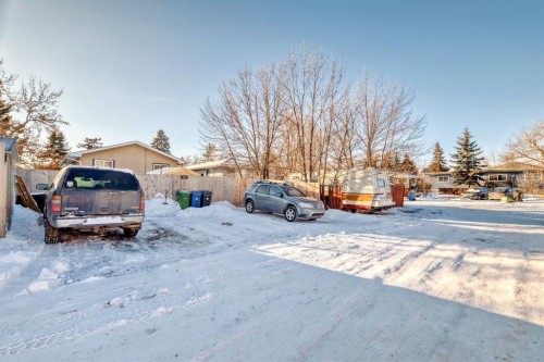 3221 32A Avenue Se, Calgary, AB - Outdoor