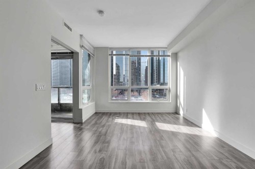 544-222 Riverfront Avenue Sw, Calgary, AB - Indoor Photo Showing Other Room