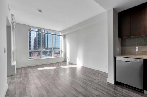 544-222 Riverfront Avenue Sw, Calgary, AB - Indoor Photo Showing Kitchen