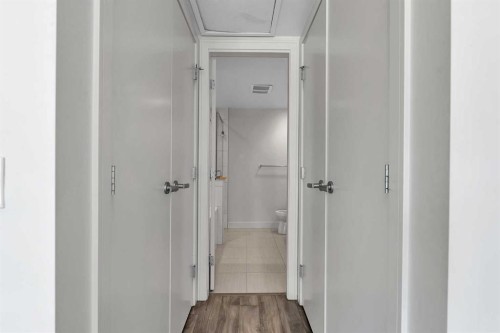 544-222 Riverfront Avenue Sw, Calgary, AB - Indoor Photo Showing Other Room