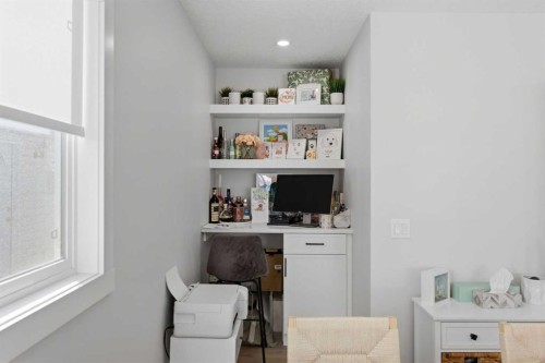 7107 54 Avenue Nw, Calgary, AB - Indoor