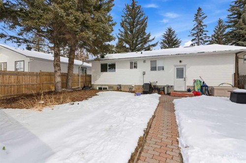 7107 54 Avenue Nw, Calgary, AB - Outdoor