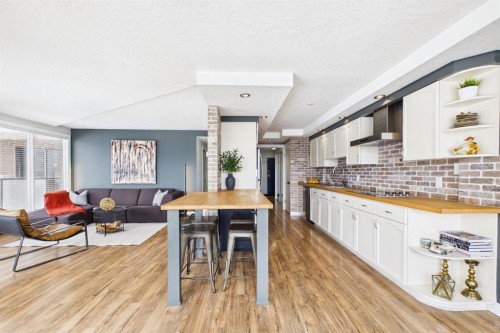 303-300 Meredith Road Ne, Calgary, AB - Indoor