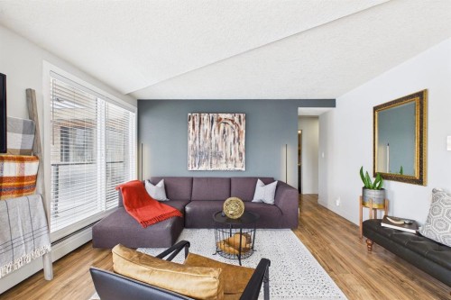 303-300 Meredith Road Ne, Calgary, AB - Indoor Photo Showing Living Room
