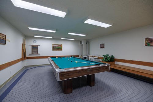 303-300 Meredith Road Ne, Calgary, AB - Indoor Photo Showing Other Room