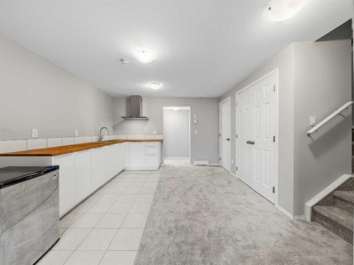 89 Walgrove Rise Se, Calgary, AB - Indoor Photo Showing Kitchen