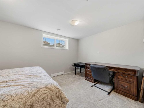 89 Walgrove Rise Se, Calgary, AB - Indoor Photo Showing Bedroom